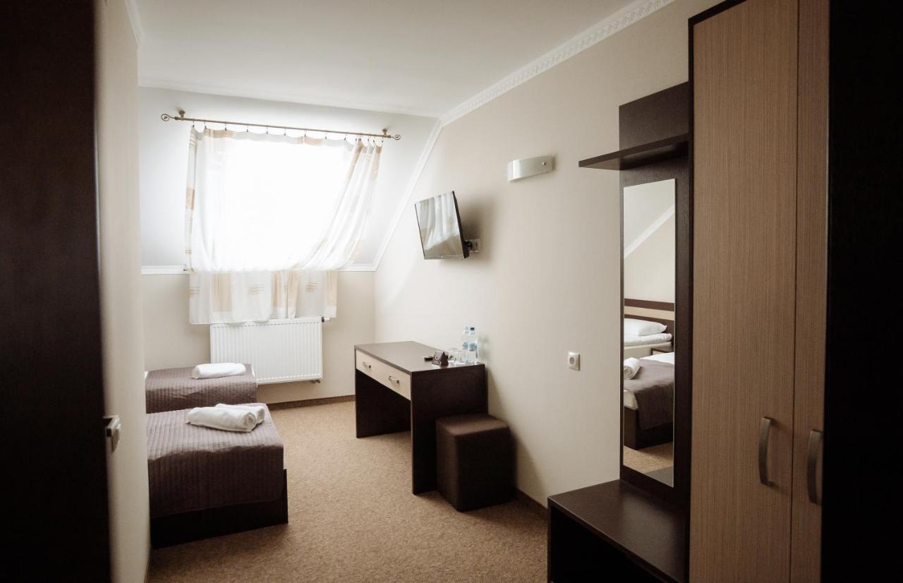 Hotel Роляда Tysmenytsia Zewnętrze zdjęcie