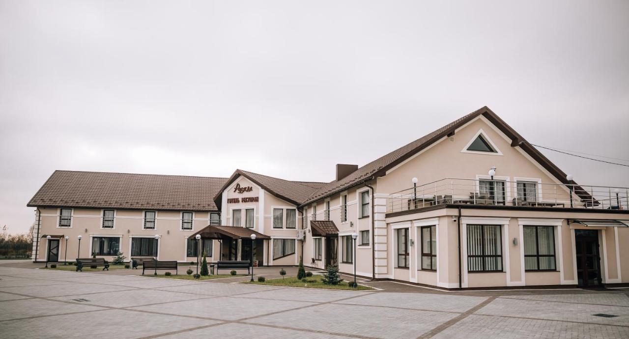 Hotel Роляда Tysmenytsia Zewnętrze zdjęcie
