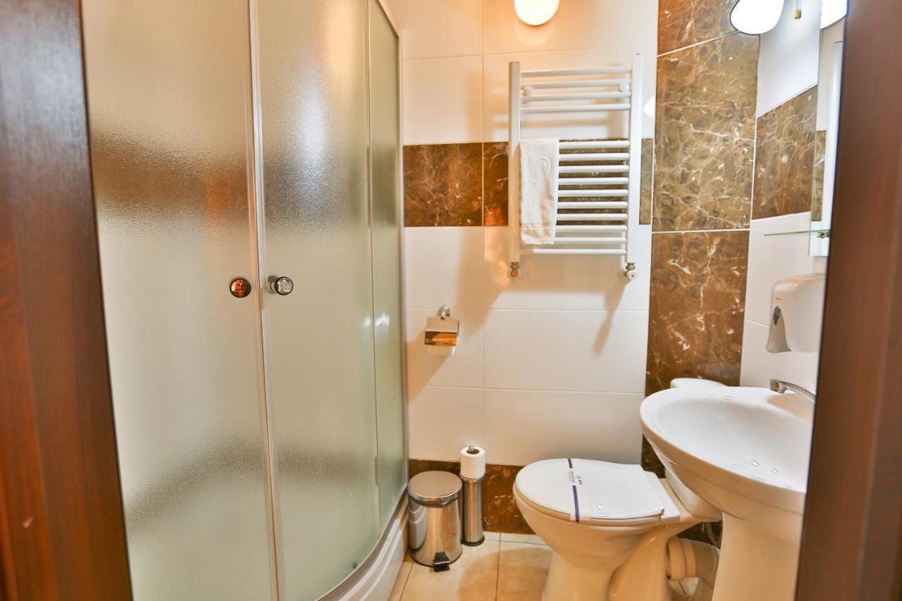 Hotel Роляда Tysmenytsia Zewnętrze zdjęcie