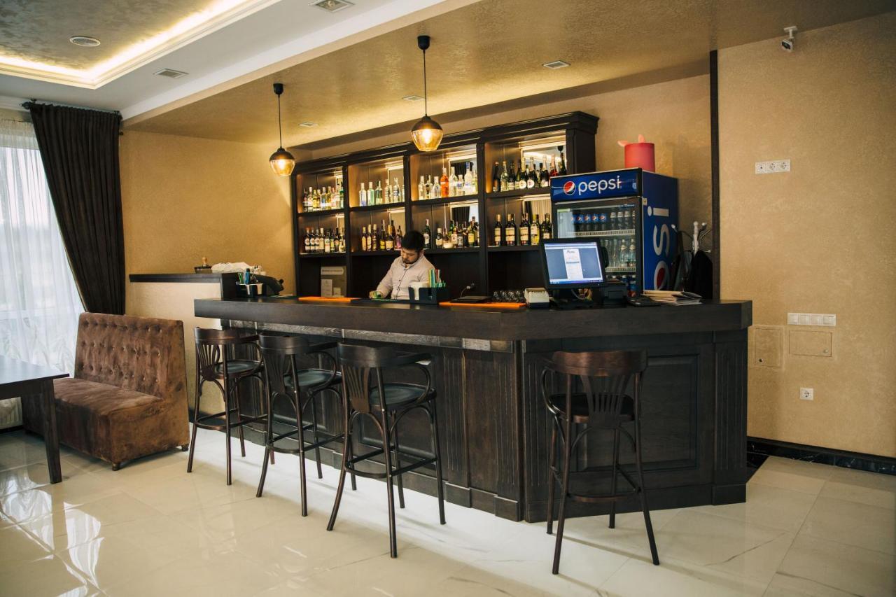 Hotel Роляда Tysmenytsia Zewnętrze zdjęcie